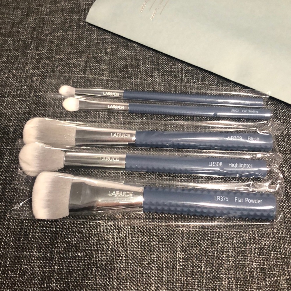 New ✨ Laruce Beauty 5 piece Makeup Brush Set - Picture 3 of 9